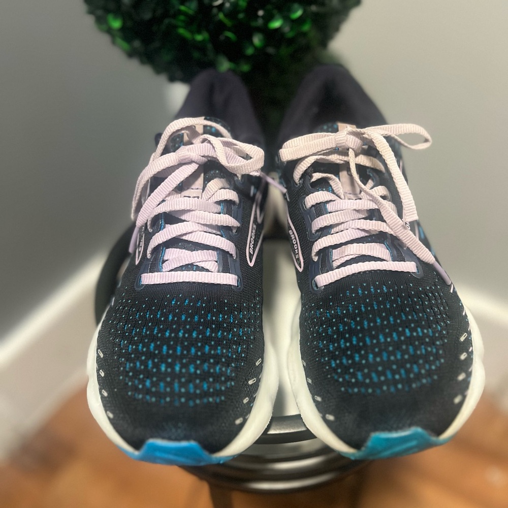 Brooks Black and Teal Athletic Sneakers - Picture 4 of 9